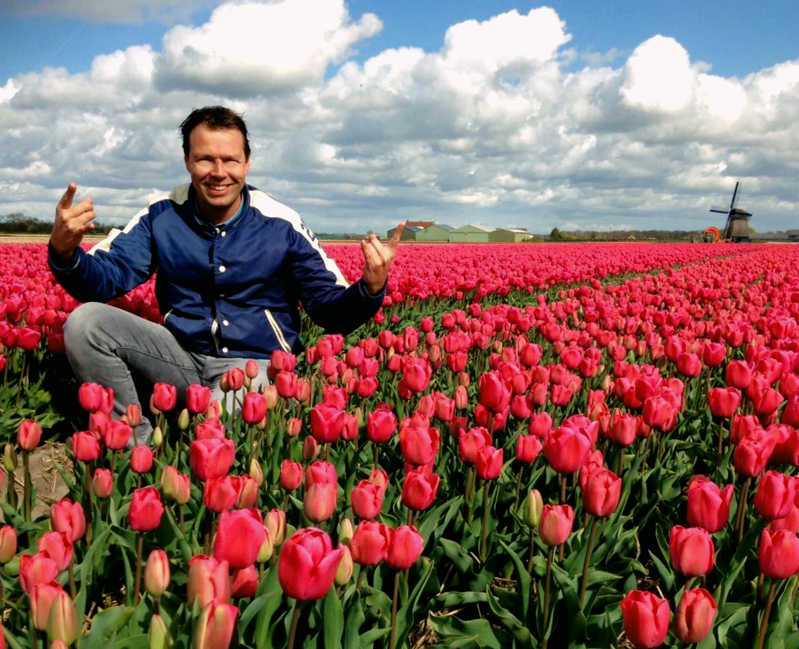 Rocken tussen de tulpen